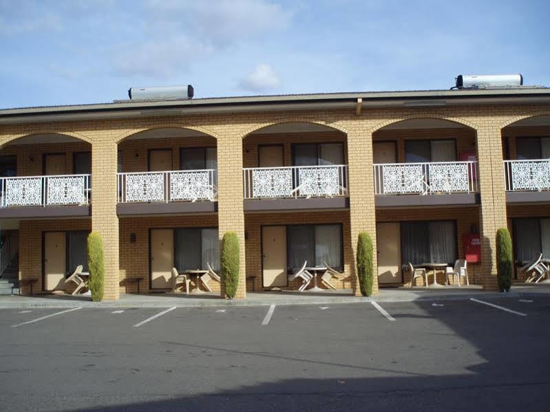 יראוונגה Lakeview Motel מראה חיצוני תמונה